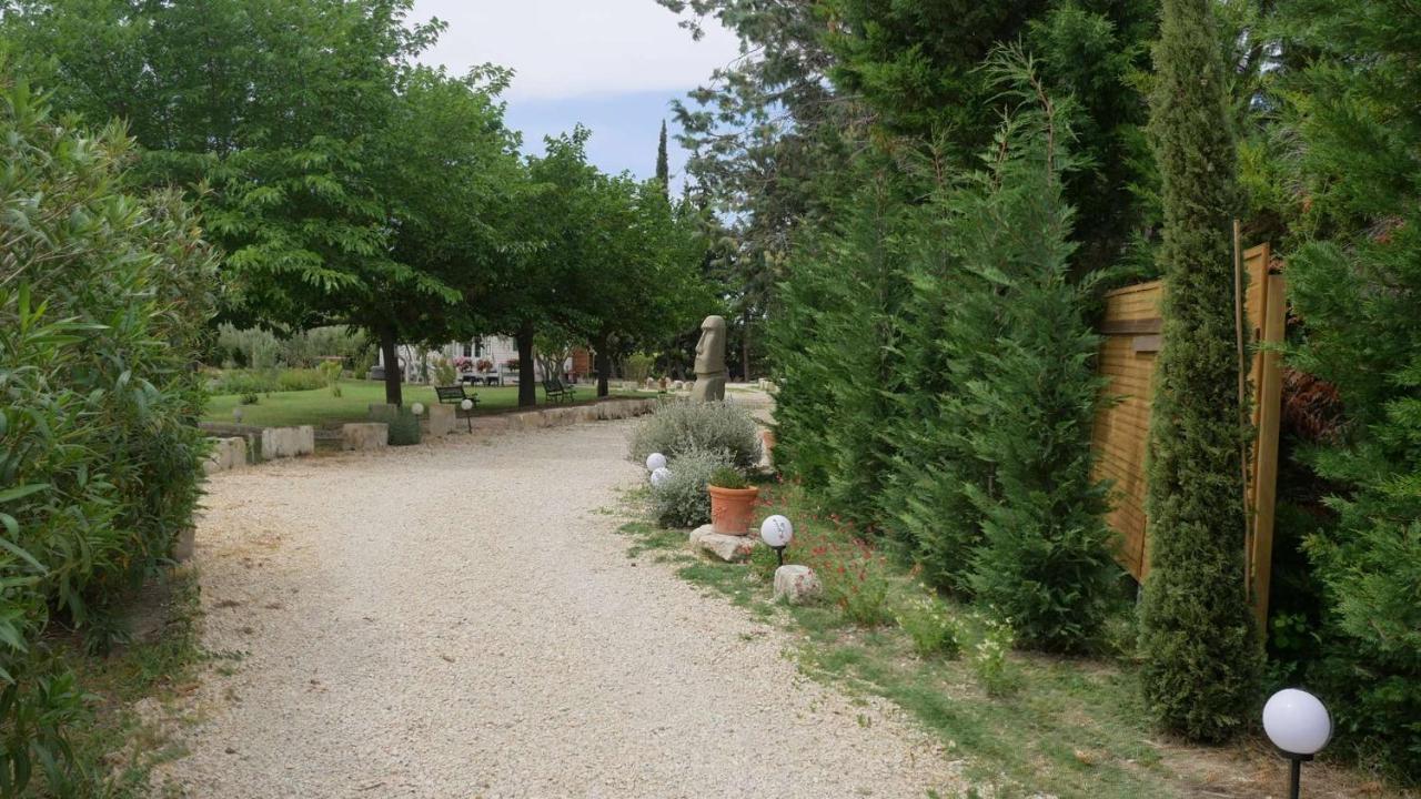 Mas Maurane - Les Lavandes Aux Portes D'Arles Apartment Tarascon Bagian luar foto